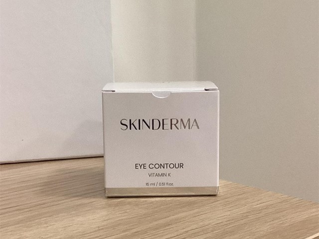 CONTORNO DE OJOS  VITAMINA K