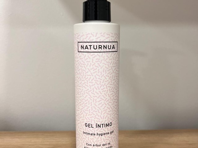 GEL ÍNTIMO CON ÁRBOL DEL TÉ Y LAVANDA (Jabón líquido) - 200 ml.