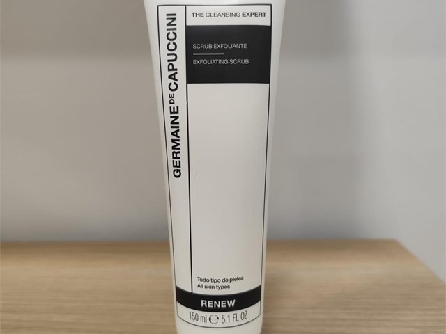 The Cleansing Expert Scrub Exfoliante